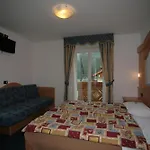 Garni Eden Canazei